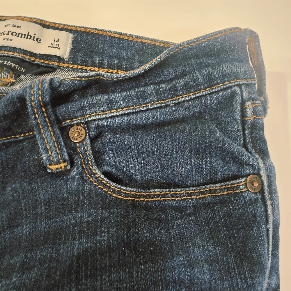 Abercrombie Kids Blue Distressed Jeans Size 14